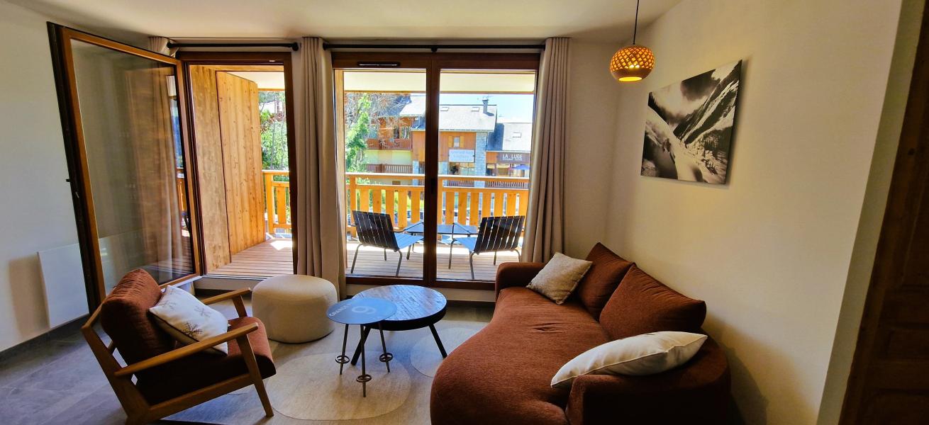 Rent in ski resort 4 room apartment 6 people (M03) - Résidence le M - Montalbert