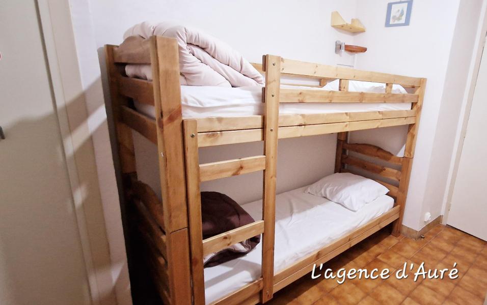Rent in ski resort 2 room apartment 6 people (CHA210) - Résidence les Charmettes - Montalbert - Sleeping area