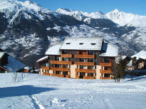 Ski verhuur Résidence Plaisances - Montalbert - Buiten winter