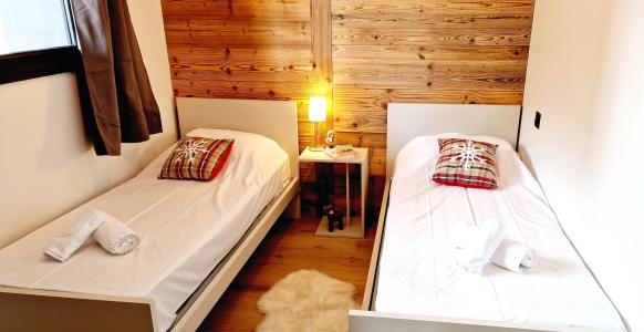 Rent in ski resort 7 room duplex chalet 12 people (POLARI) - Chalet 7 pièces - Montalbert - Bedroom