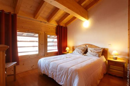 Rent in ski resort 7 room chalet 12 people (MTGSIN) - Chalet Montgésin - Montalbert - Bedroom