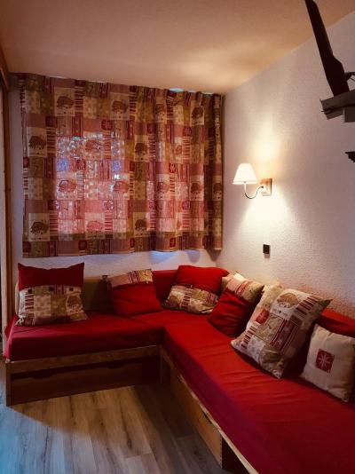Rent in ski resort Studio sleeping corner 4 people (04) - Résidence Choucas - Montalbert