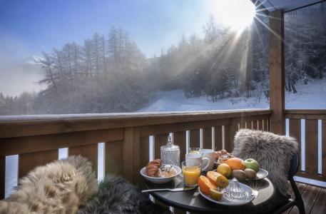 Rent in ski resort Résidence Le Snoroc - Montalbert - Balcony