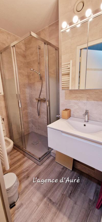 Rent in ski resort 2 room apartment 6 people (CHA210) - Résidence les Charmettes - Montalbert - Shower room