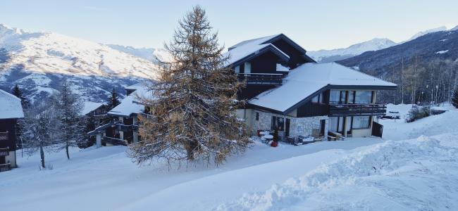 Vacances en montagne Résidence les Charmettes - Montalbert - Extérieur hiver