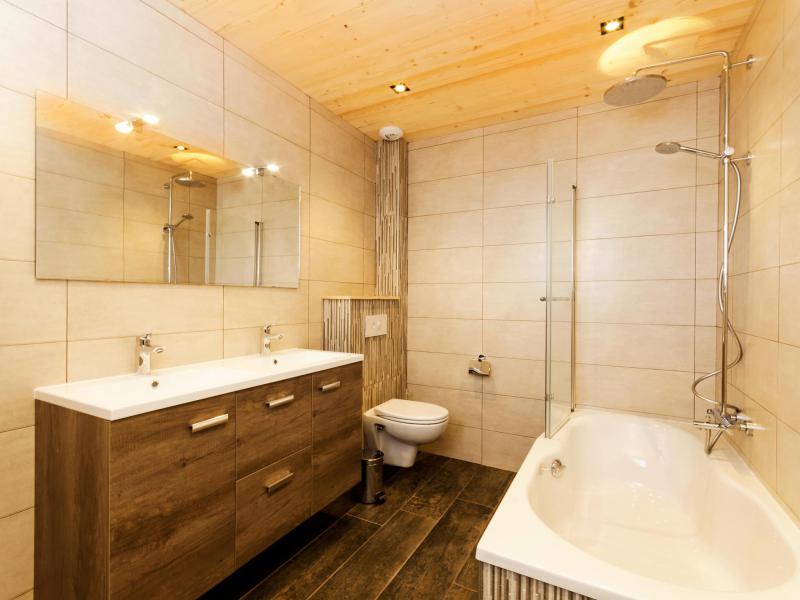 Rent in ski resort Chalet Paradise Star - Montchavin La Plagne - Bath-tub