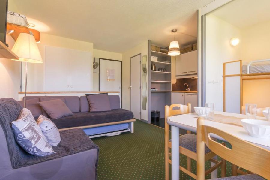 Rent in ski resort 2 room apartment cabin 6 people (004) - La Résidence le 3ème Dé - Montchavin La Plagne - Living room