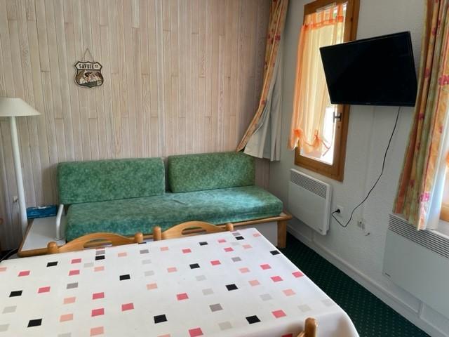 Rent in ski resort Studio cabin 4 people (115) - La Résidence le 3ème Dé - Montchavin La Plagne - Living room