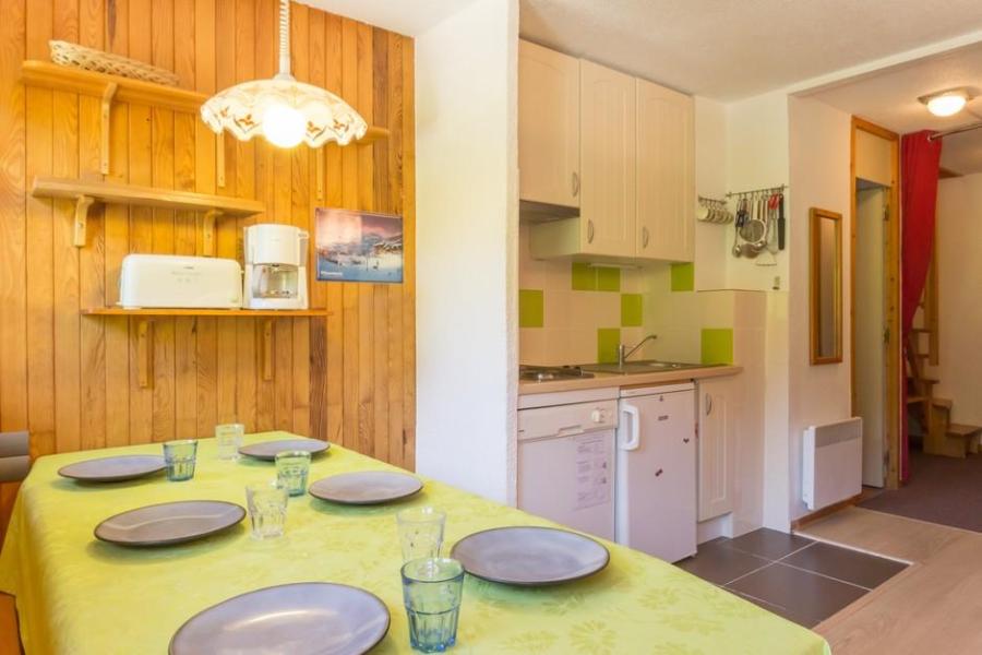 Rent in ski resort 3 room mezzanine apartment 8 people (BAI42) - La Résidence le Bastion I - Montchavin La Plagne - Living room