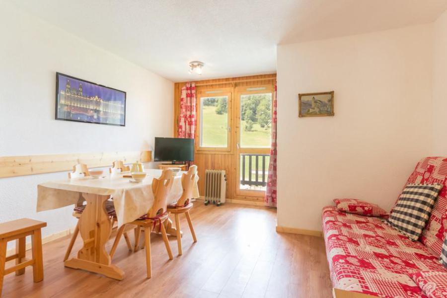 Rent in ski resort Studio cabin 4 people (BAI13) - La Résidence le Bastion I - Montchavin La Plagne - Living room