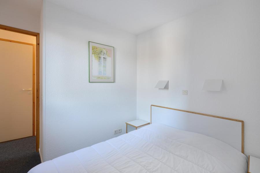 Rent in ski resort 2 room apartment cabin 6 people (SXT109) - La Résidence le Sextant - Montchavin La Plagne - Bedroom