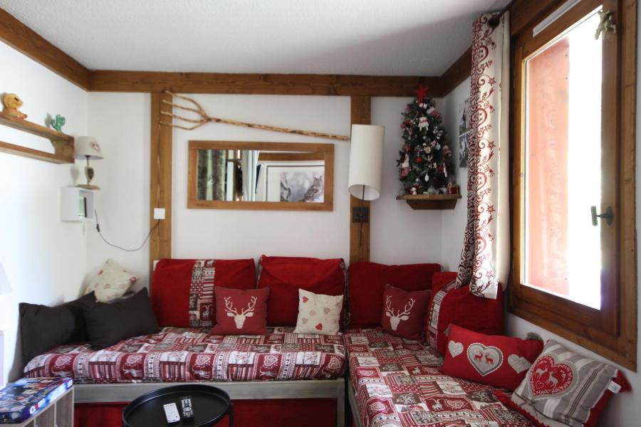 Rent in ski resort Studio 3 people (105) - Le Chalet de Montchavin - Montchavin La Plagne - Living room