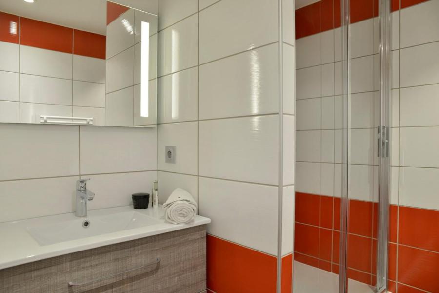 Rent in ski resort Résidence Backgammon - Montchavin La Plagne - Shower room