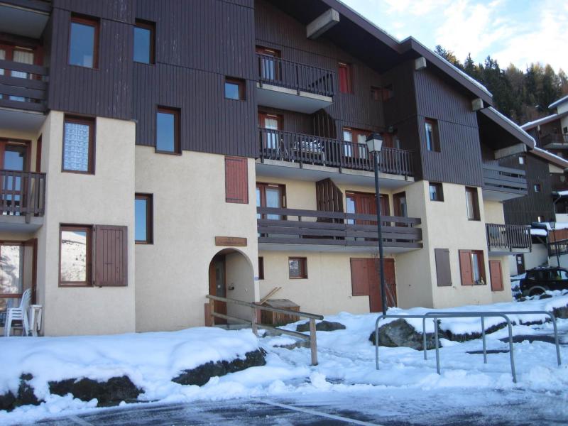 Rent in ski resort Résidence Chardonnet - Montchavin La Plagne - Winter outside