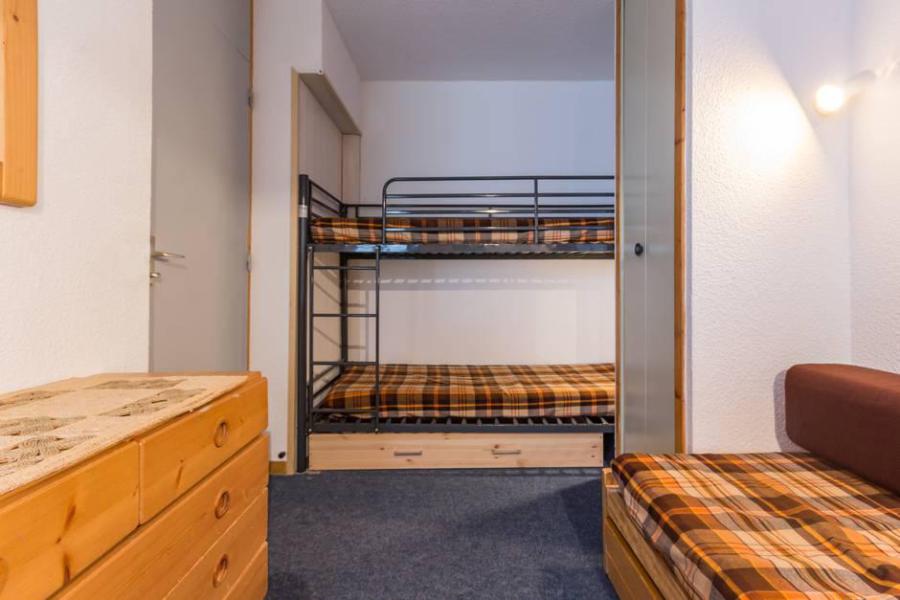 Rent in ski resort Divisible studio 5 people (CHA1) - Résidence Chardonnet - Montchavin La Plagne - Bedroom