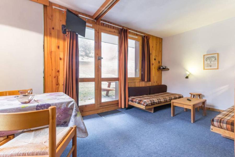 Rent in ski resort Divisible studio 5 people (CHA1) - Résidence Chardonnet - Montchavin La Plagne - Living room
