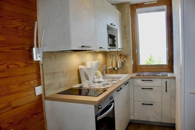 Rent in ski resort 2 room apartment 5 people (11) - Résidence le 1er Dé - Montchavin La Plagne - Kitchen