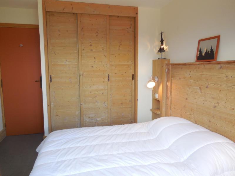 Rent in ski resort 3 room apartment 6 people - Résidence le Boulier - Montchavin La Plagne - Bedroom