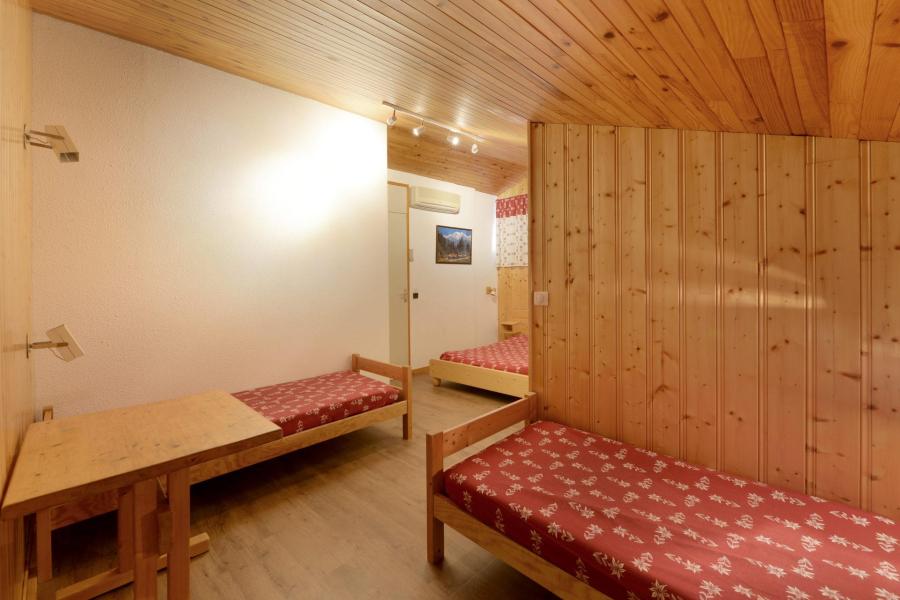 Rent in ski resort 3 room duplex apartment 8 people (B19) - Résidence les Avrières - Montchavin La Plagne - Bedroom