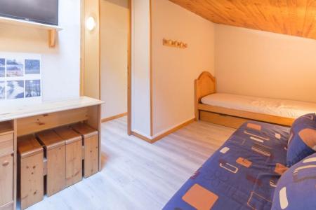 Rent in ski resort Studio cabin mezzanine 6 people (64) - La Résidence la Traverse - Montchavin La Plagne - Apartment