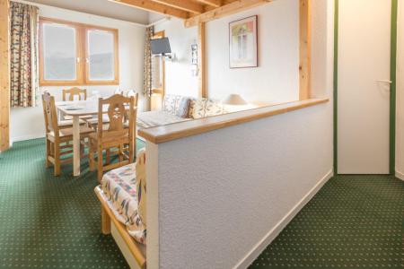 Ski verhuur Appartement 3 kamers mezzanine 6 personen (404) - La Résidence le 3ème Dé - Montchavin La Plagne - Woonkamer