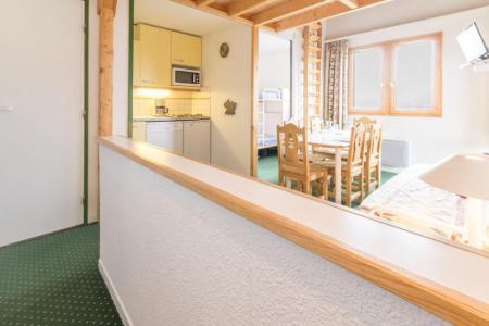 Ski verhuur Appartement 3 kamers mezzanine 6 personen (404) - La Résidence le 3ème Dé - Montchavin La Plagne - Woonkamer