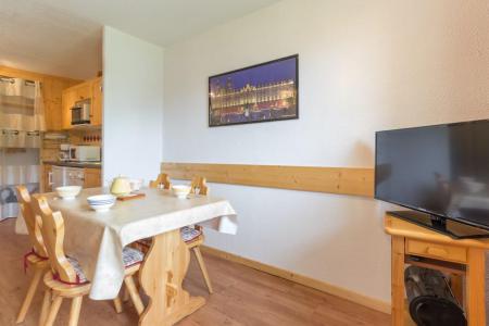 Rent in ski resort Studio cabin 4 people (BAI13) - La Résidence le Bastion I - Montchavin La Plagne - Living room