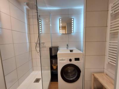 Rent in ski resort Studio 4 people (027) - La Résidence les Pentes - Montchavin La Plagne - Shower room