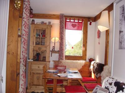 Rent in ski resort Studio 3 people (105) - Le Chalet de Montchavin - Montchavin La Plagne - Living room