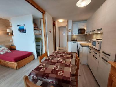 Rent in ski resort Studio 4 people (044) - Résidence la Traverse - Montchavin La Plagne