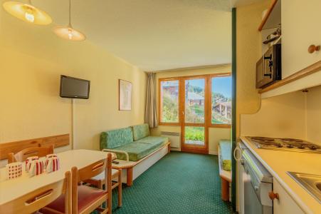 Rent in ski resort 2 room apartment 5 people (118) - Résidence le Dé 4 - Montchavin La Plagne - Living room