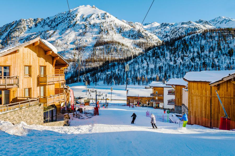 Location au ski Anova Hôtel & Spa - Montgenèvre - Extérieur hiver