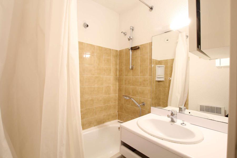 Rent in ski resort 3 room apartment 6 people (MTG110) - La Résidence Ferme d'Augustin - Montgenèvre - Bathroom