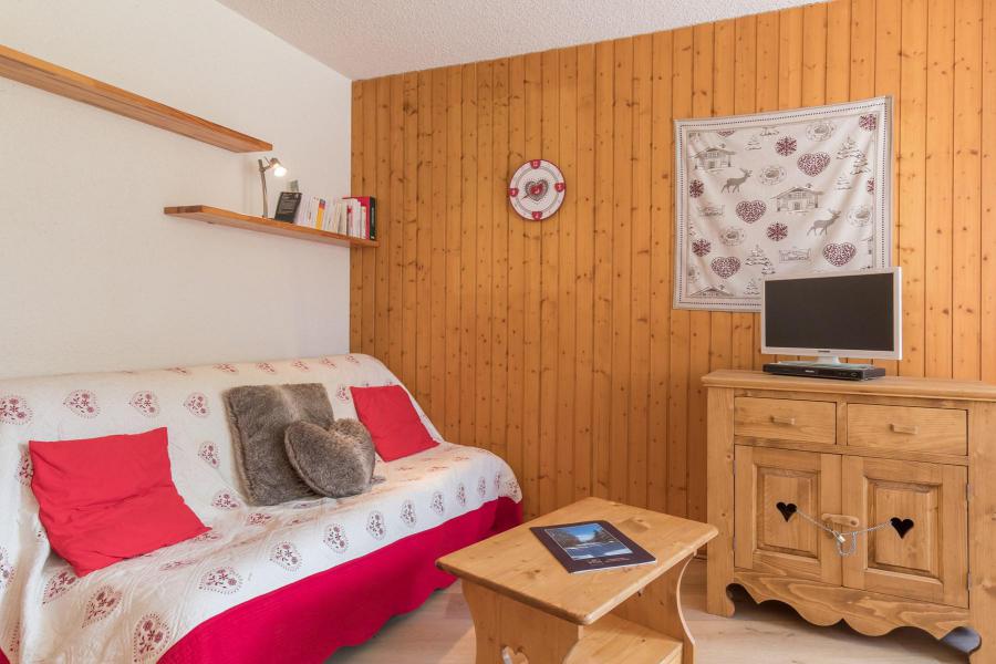 Rent in ski resort 2 room apartment sleeping corner 6 people (ground floor) (HUMD5) - La Résidence Ferme d'Augustin - Montgenèvre