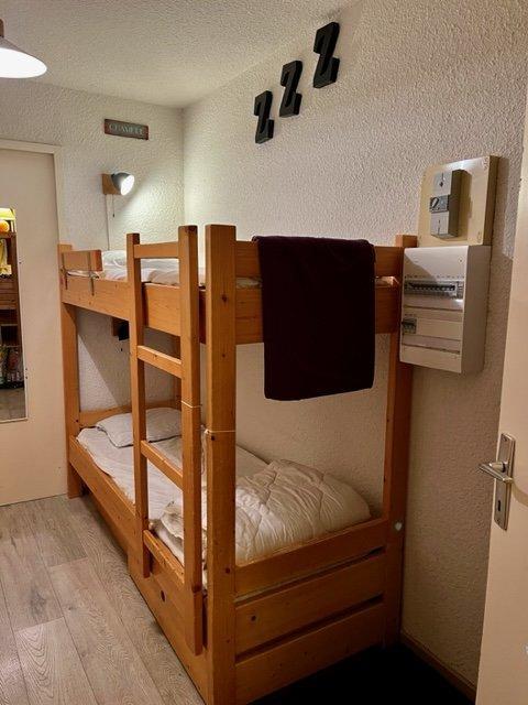 Alquiler al esquí Apartamento 2 piezas para 4 personas (420) - La Résidence Ferme d'Augustin - Montgenèvre - Camas literas