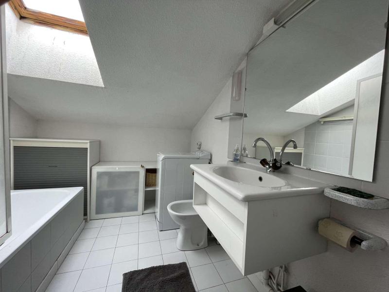 Location au ski Appartement 2 pièces 4 personnes (302) - La Résidence Ferme d'Augustin - Montgenèvre - Salle de bain