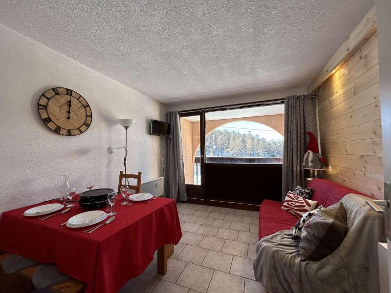 Ski verhuur Studio bergnis 4 personen (F105) - La Résidence Ferme d'Augustin - Montgenèvre - Woonkamer