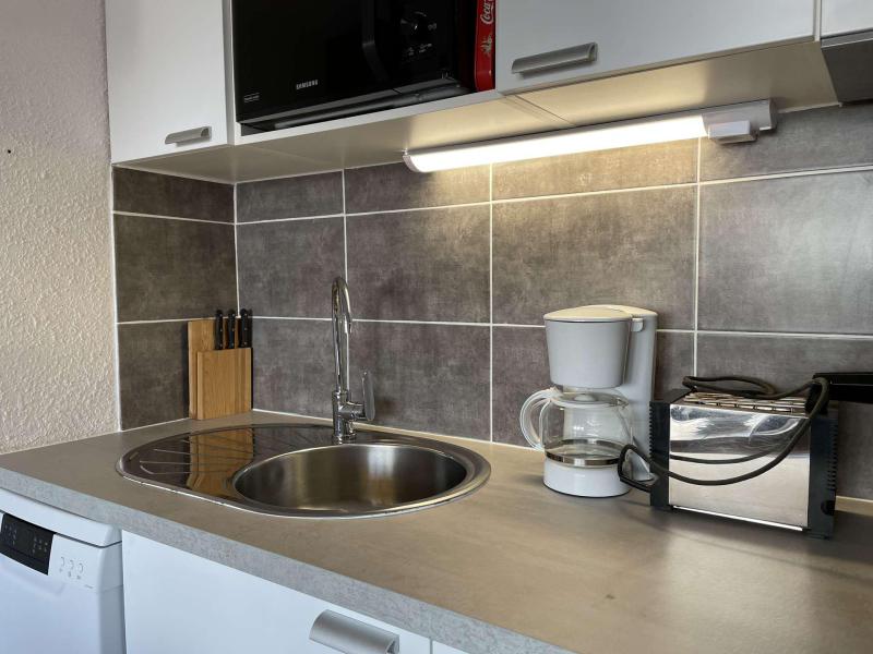 Rent in ski resort Studio 2 people (GEY141) - La Résidence la Loubatière - Montgenèvre - Kitchenette