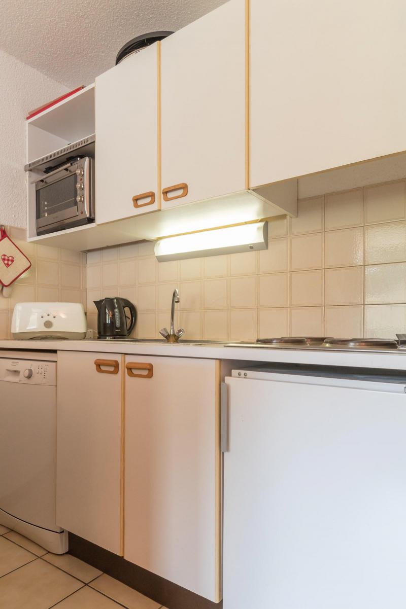 Ski verhuur Appartement 2 kamers bergnis 4 personen (AMB101) - La Résidence le Golf - Montgenèvre - Keukenblok