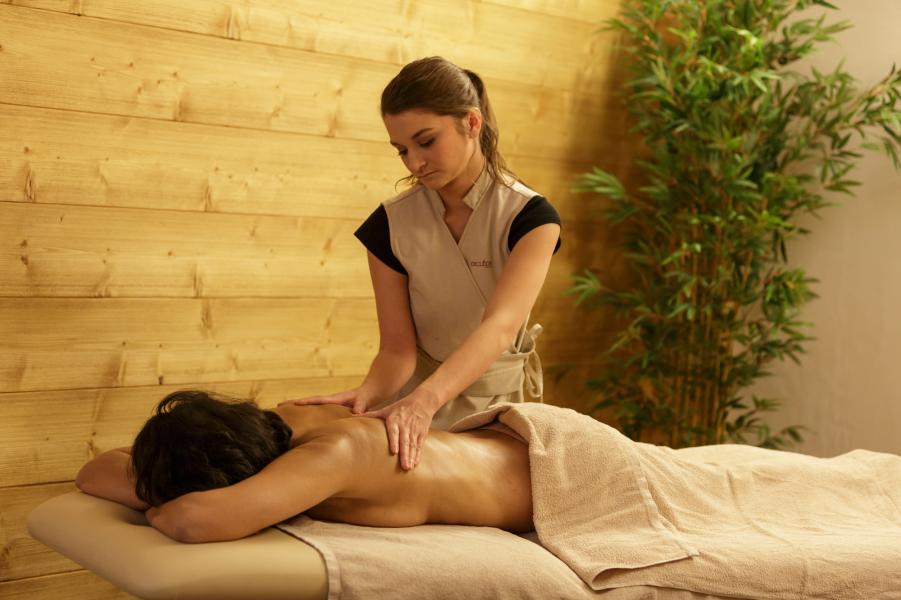 Location au ski Résidence Boutique Le Napoléon - Montgenèvre - Massage