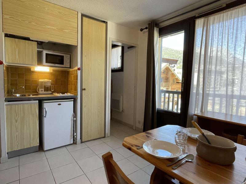 Ski verhuur Studio bergnis 4 personen (LOD16) - Résidence Central Station - Montgenèvre - Woonkamer