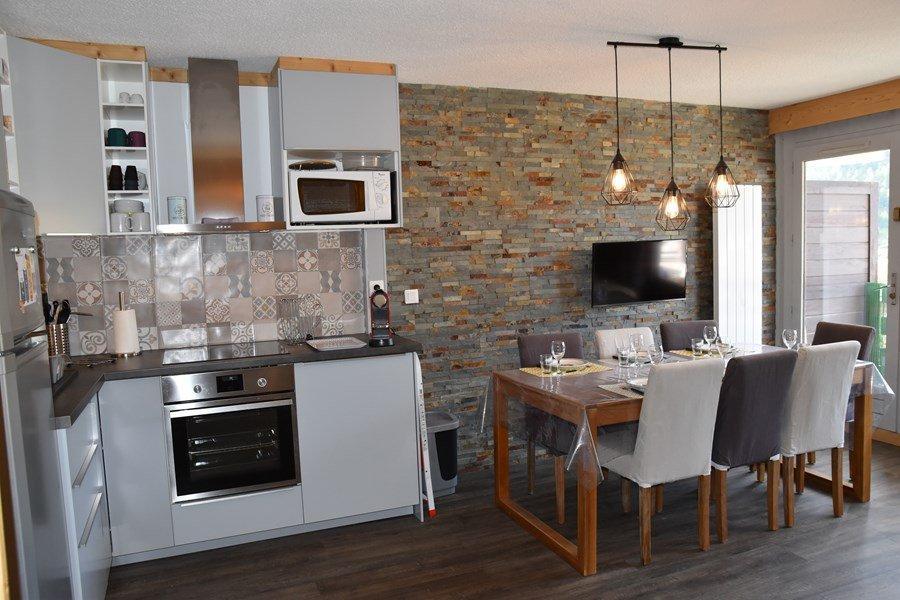 Rent in ski resort 2 room apartment 8 people (B374) - Résidence la Chamoisière - Montgenèvre - Kitchen