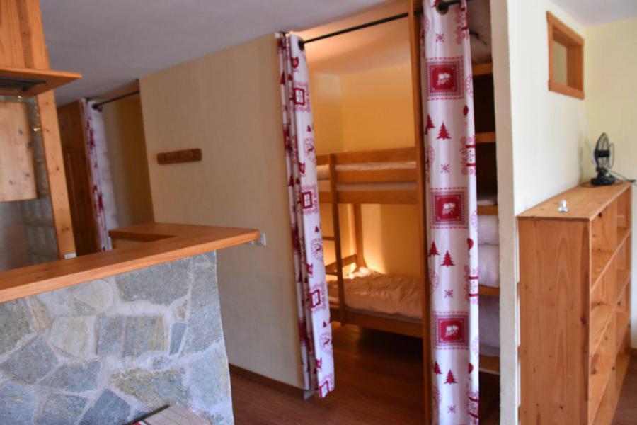 Аренда на лыжном курорте Квартира студия со спальней для 5 чел. (B317) - Résidence la Chamoisière - Montgenèvre - Столова&
