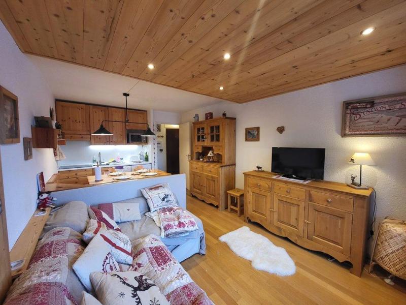 Rent in ski resort 2 room apartment sleeping corner 4 people (52) - Résidence la Loubatière - Montgenèvre - Living room