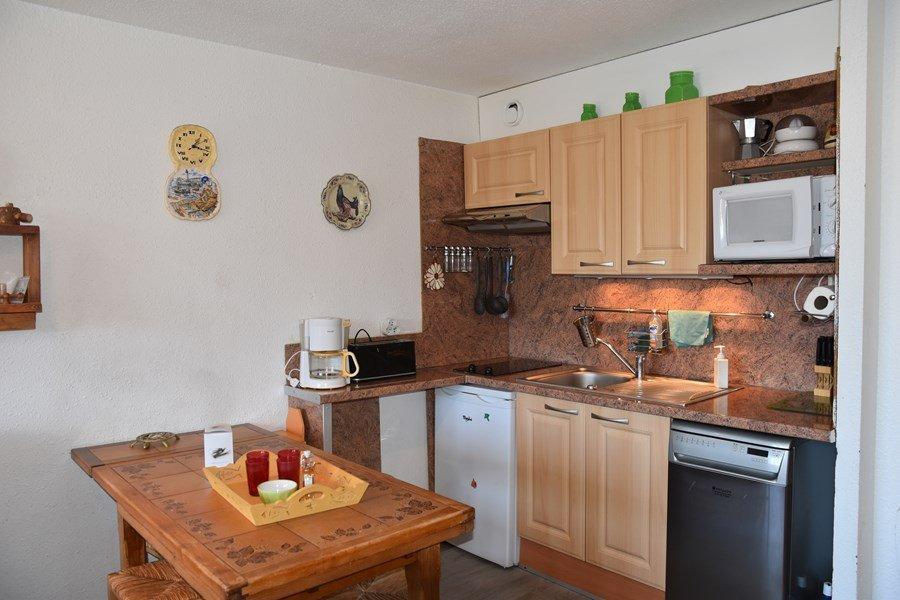 Ski verhuur Appartement 2 kamers bergnis 6 personen (amar) - Résidence la Loubatière - Montgenèvre - Keukenblok