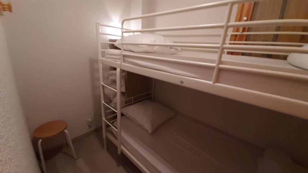 Skiverleih 3-Zimmer-Appartment für 4 Personen (107) - Résidence la Plane - Montgenèvre - Offener Schlafbereich