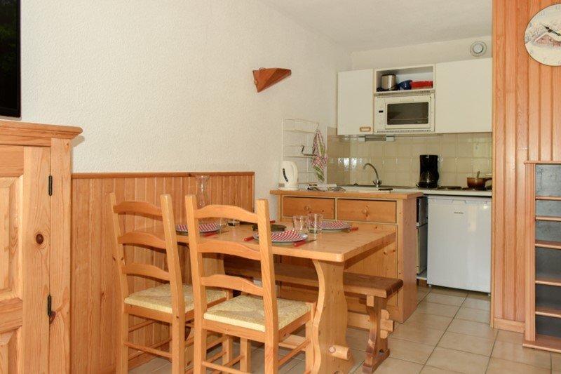 Ski verhuur Studio bergnis 4 personen (203) - Résidence le Golf - Montgenèvre - Woonkamer