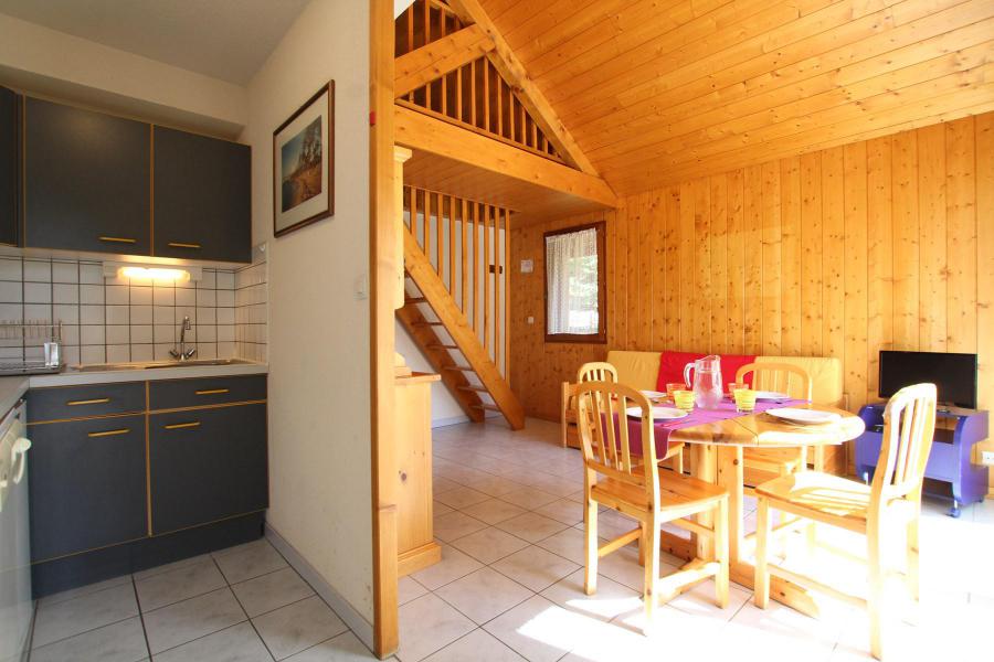 Rent in ski resort 2 room duplex apartment 4 people (LAUROE) - Résidence le Lauzin - Montgenèvre - Living area