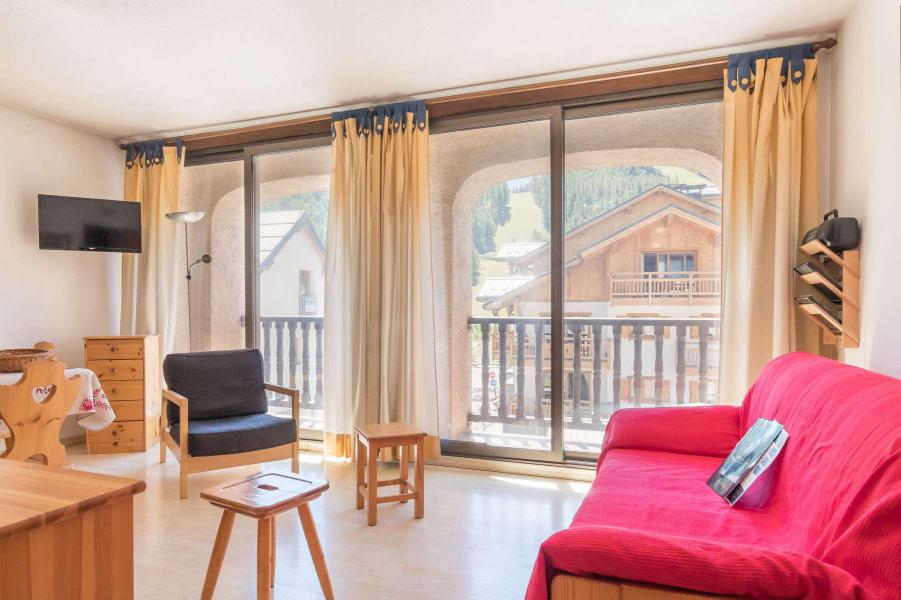 Rent in ski resort 3 room apartment 7 people (OTT10) - Résidence les Bardeaux - Montgenèvre - Living room