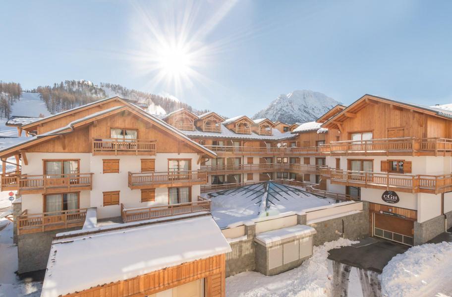 Rent in ski resort 3 room apartment 7 people (OTT10) - Résidence les Bardeaux - Montgenèvre - Winter outside